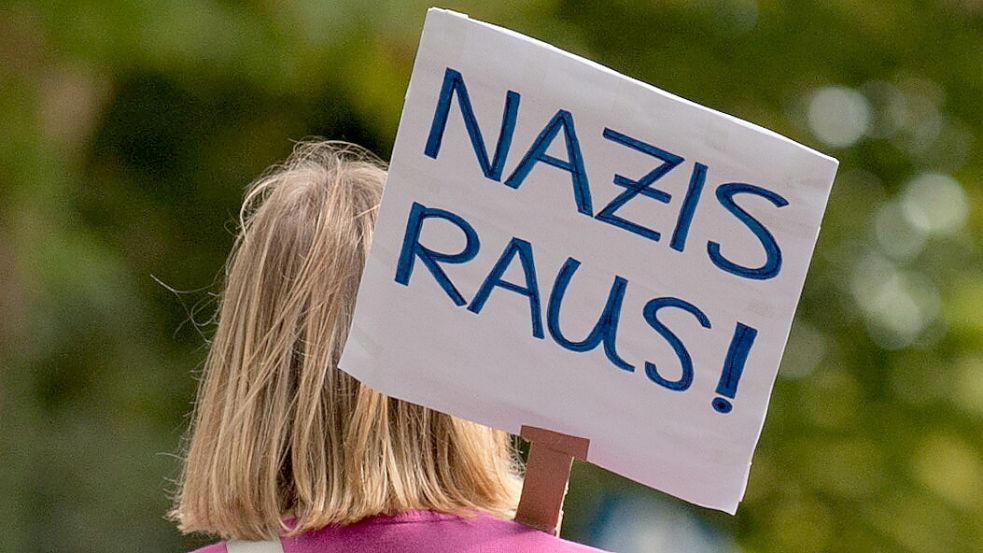 Die SPD im Auricher Kreistag fordert mehr Einsatz gegen „neue Nazis“. Foto: DPA
