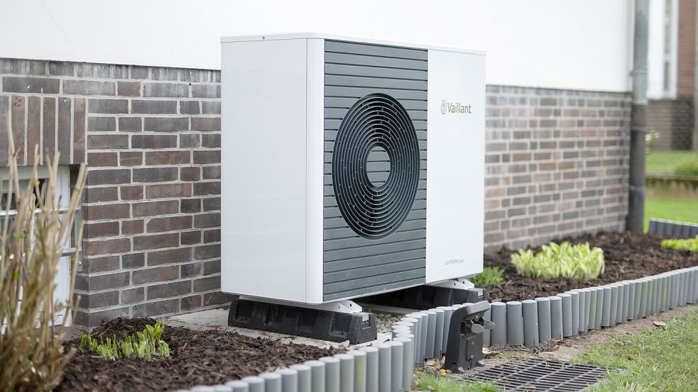 Wärmepumpen müssten nach Ansicht des Auricher Klimaschutzmanagers längst Standard sein. Foto: DPA