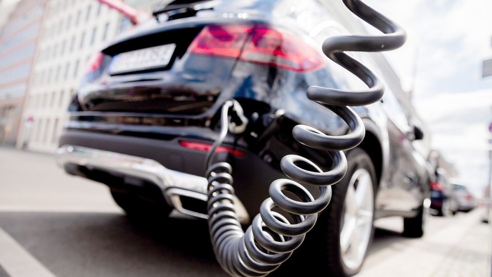 Die Finanzierung von E-Autos wird ab sofort nicht mehr vom Staat gefördert. Ein Schock für alle, die gerade einen elektrisch angetriebenen Neuwagen gekauft haben. Foto: dpa