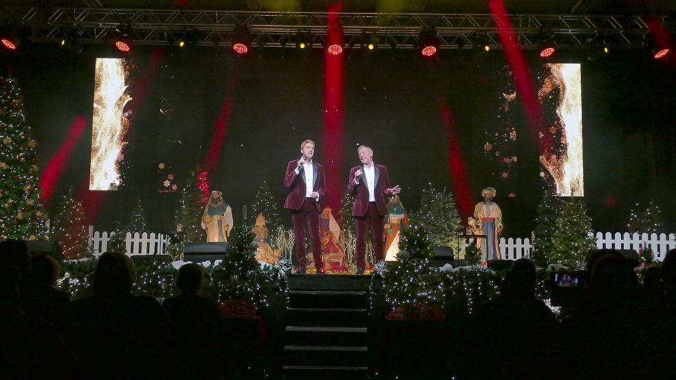 Hansi (links) und Robert Feller sorgen nicht nur in Kirchen für weihnachtliche Stimmung. Foto: Werner Jürgens