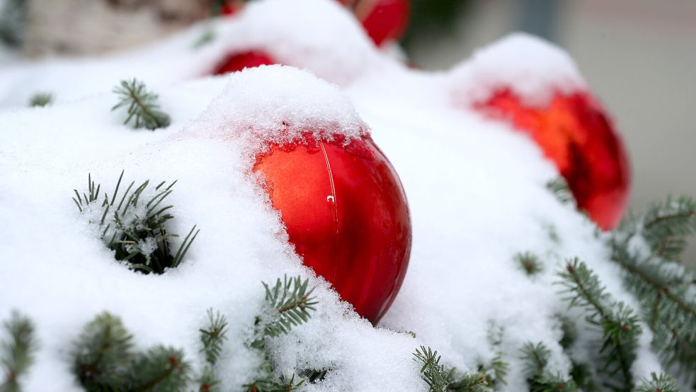 Viele Menschen hoffen auf Schnee an Weihnachten. Könnte es dieses Jahr klappen? Foto: dpa/Karl-Josef Hildenbrand