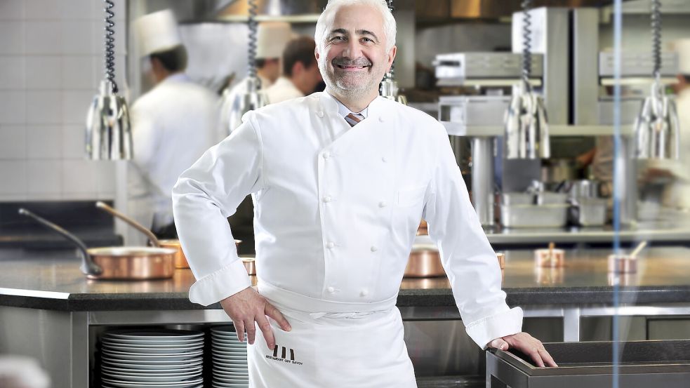 Der Sterne-Koch Guy Savoy ist überzeugt davon, dass Frankreichs Küche die beste der Welt ist. Andere haben da mittlerweile ihre Zweifel. Foto: Brian Leatart