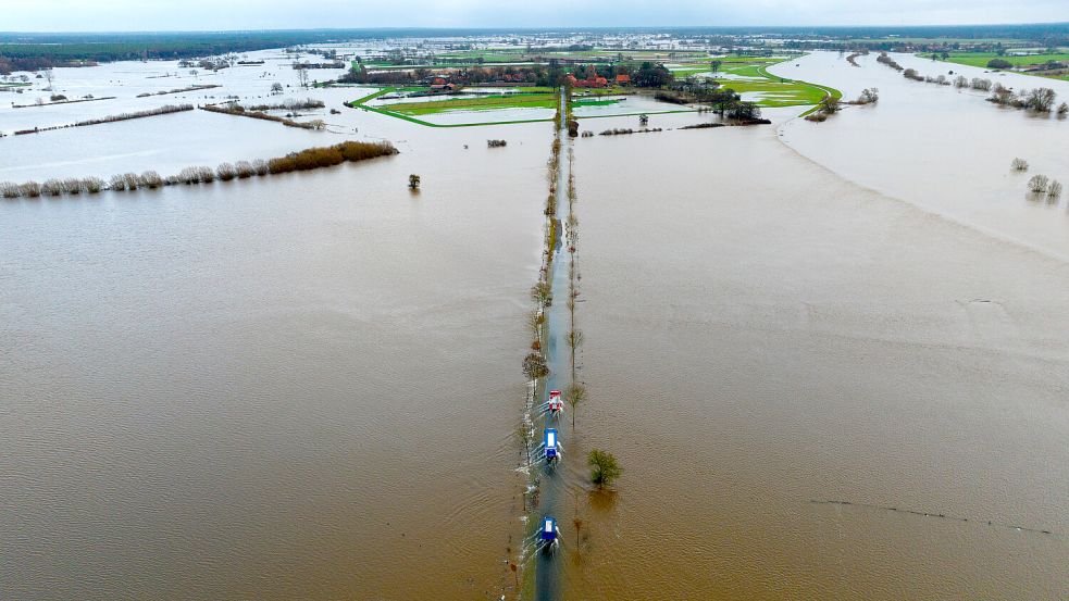 Das Land Niedersachsen hat wegen der aktuellen Hochwasserlage die Bundeswehr um Unterstützung gebeten. Foto: dpa/Philipp Schulze