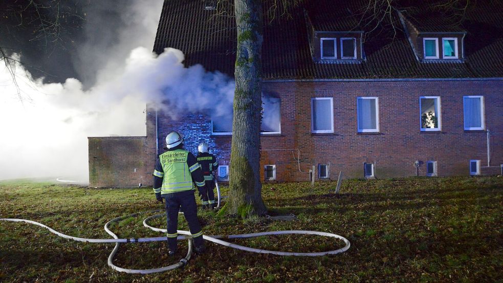 Vor allem die linke Seite des Gebäudes war betroffen. Foto: Sönke Geiken