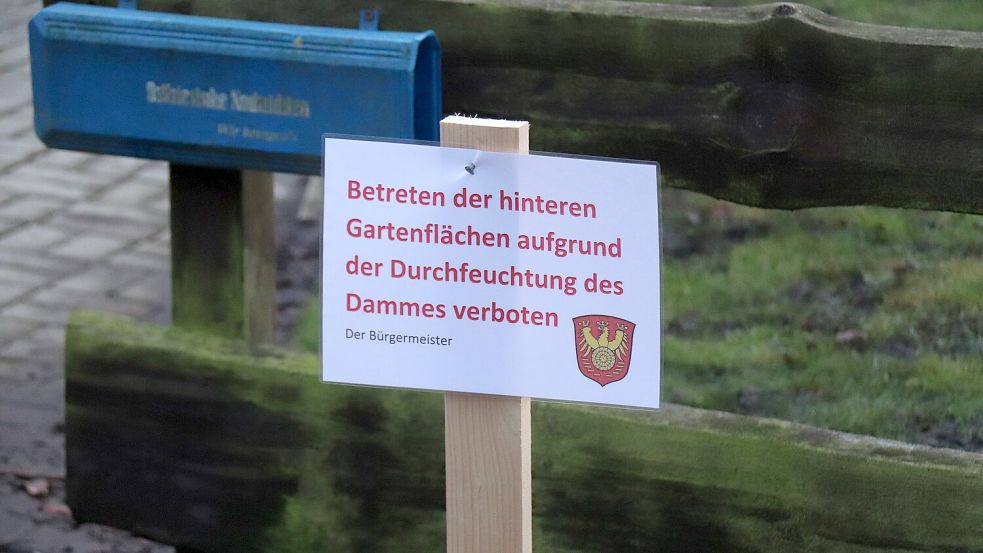 Die Gemeinde hatte am Hasenweg mehrere Warnschilder aufgestellt. Foto: Karin Böhmer