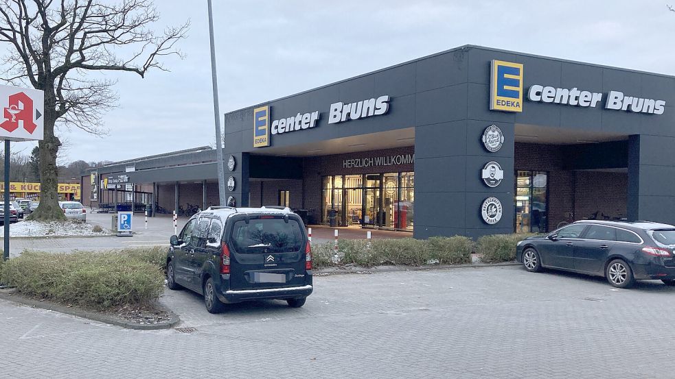 Beim E-Center Bruns in Extum war am Montag nicht viel los. Foto: Heino Hermanns