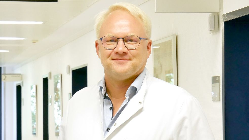 Chefarzt der Inneren Medizin im Klinikum Emden, Dr. Jens Bräunlich.