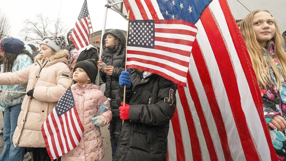 Die Wählergunst mobilisieren geht am besten über die Medien. Die Werbevideos für die Wahlen in den USA sind dabei vor allem polarisierend und bissig Foto: imago images/USA TODAY Network/Brooke LaValley