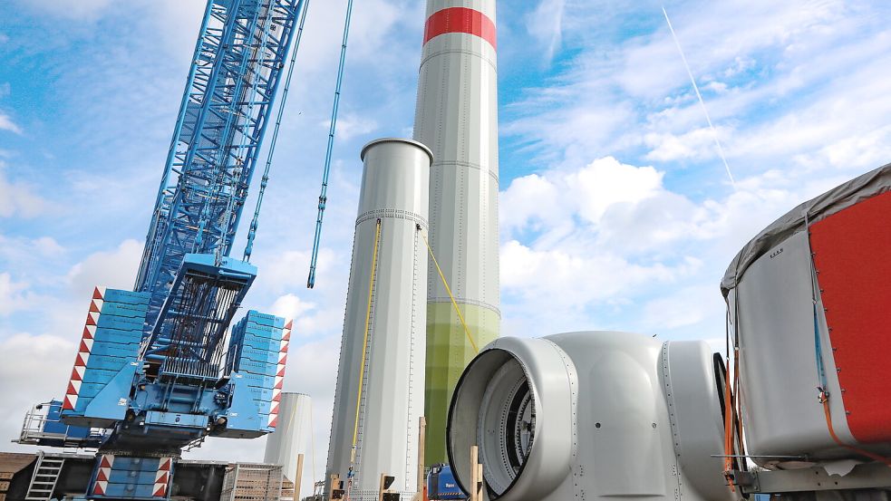 Aufbau einer Enercon-Anlage für den Betreiber Alterric in Aurich-Dietrichsfeld im August 2023.Foto: Romuald Banik