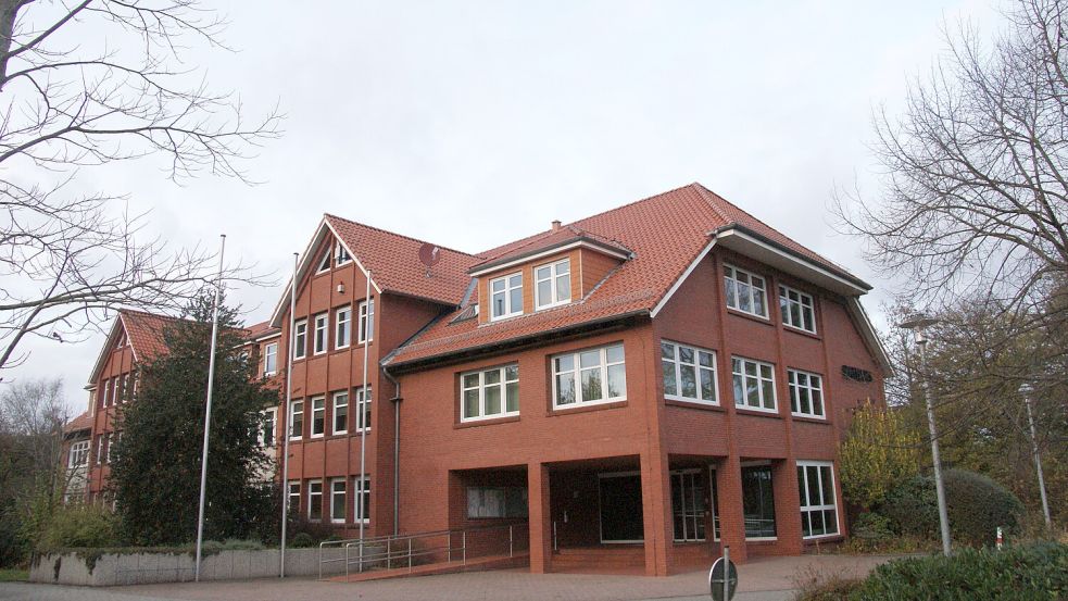 Das Rathaus in Victorbur könnte bald erweitert werden. Mit diesem Gedanken spielt jedenfalls die Verwaltung. Foto: Holger Janssen