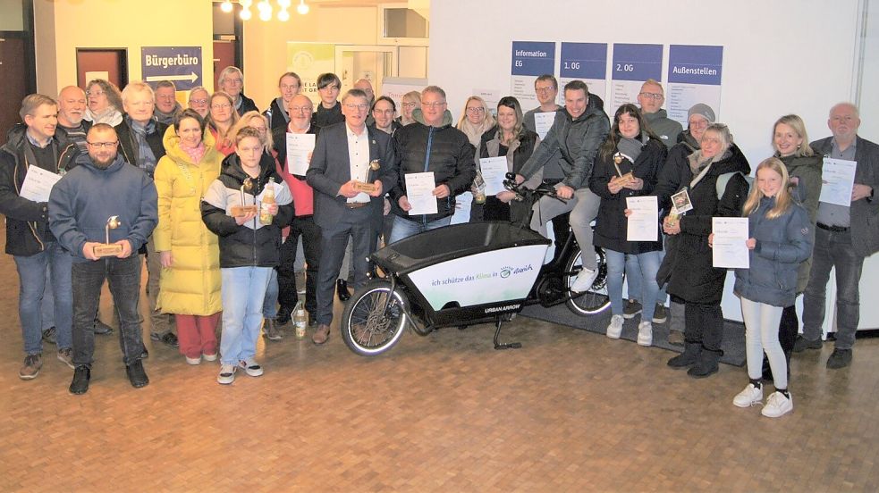Die Gewinnerinnen und Gewinner des Auricher Stadtradelns. Foto: Stadt Aurich