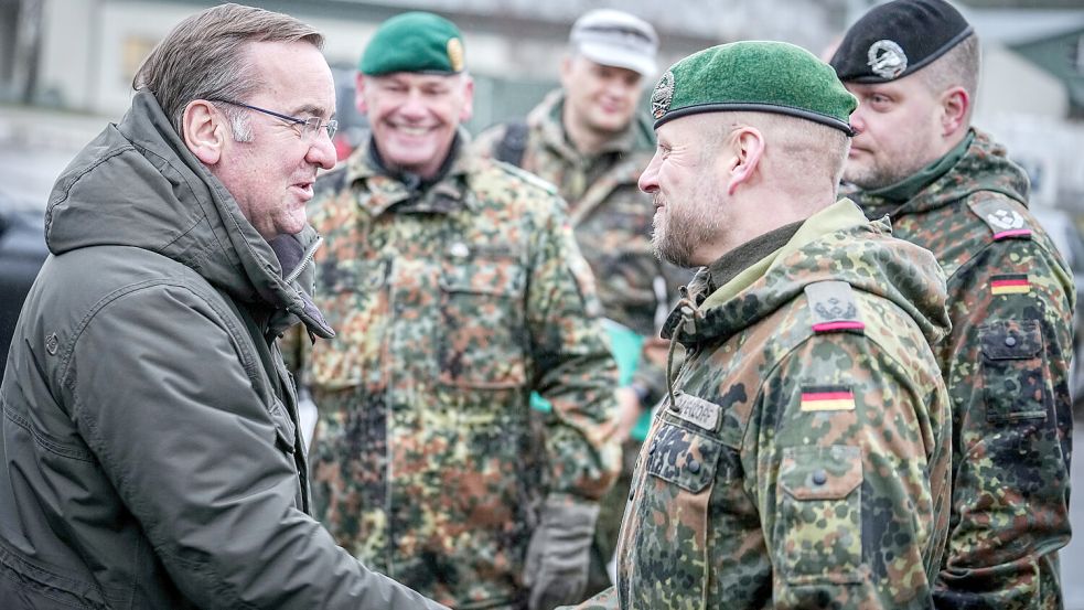 Verteidigungsminister Pistorius (SPD) plant diverse Reformen für die deutsche Bundeswehr, um diese wieder wehrhaft zu machen. Foto: dpa/Kay Nietfeld