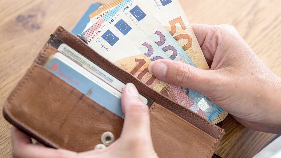 Rente ist nicht gleich Rente: Wie viel man von seinem Geld im Alter hat, hängt auch von den Lebensumständen ab. Foto: imago images/Fotostand