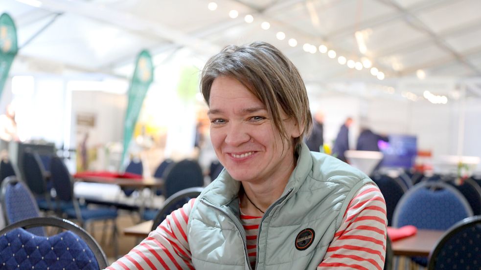 Landtagsabgeordnete Saskia Buschmann (CDU) ging gleich zu Messebeginn von Stand zu Stand. Foto: Romuald Banik