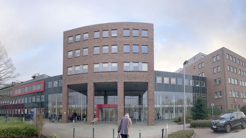 Das Auricher Krankenhaus. Foto: Romuald Banik