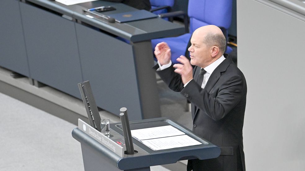 Will sich die Erfolge seiner Regierung nicht länger schlecht reden lassen: Bundeskanzler Olaf Scholz gibt sich im Bundestag selbstbewusst. Foto: IMAGO/Fotostand / Reuhl
