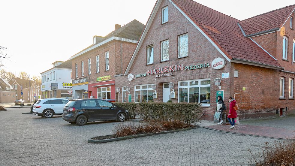 Die Grünen beantragten, diesen Parkplatz umzuwandeln und daraus eine Grünfläche zu machen. Foto: Romuald Banik