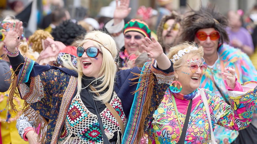 Bei Karnevalsumzüge kann es mitunter zu kleineren Unfällen kommen. Foto: dpa/Thomas Frey