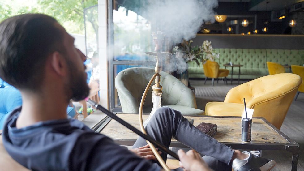 In vielen deutschen Städten gibt es etliche Shisha-Bars. Droht ihnen eine Pleitewelle? Foto: dpa/Jörg Carstensen