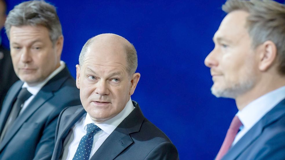 Bundeskanzler Olaf Scholz (l.) und sein Finanzminister Christian Lindner. Foto: Michael Kappeler/dpa