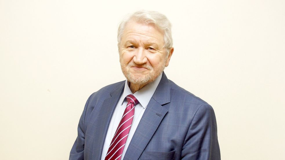 Stefan Kleinert (SPD) hält die von Hange Ukena genannten Gründe zwar nicht für relevant für die Arbeit auf kommunaler Ebene, lobt aber die Arbeit des 34-Jährigen. Foto: Holger Janssen