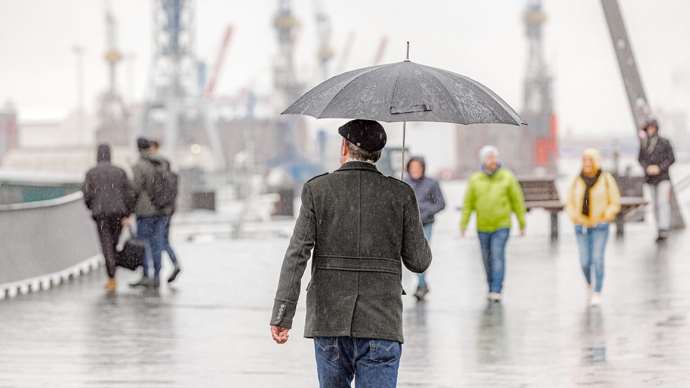 Regnerisches Wetter wird auch die kommenden Tagen dominieren. Foto: dpa/Markus Scholz