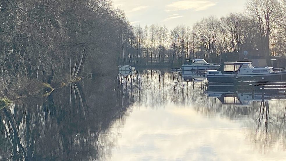 Wegen des hohen Wasserstands hatte sich im Januar ein Boot im Ihlower Hafen losgerissen. Foto: Christin Wetzel
