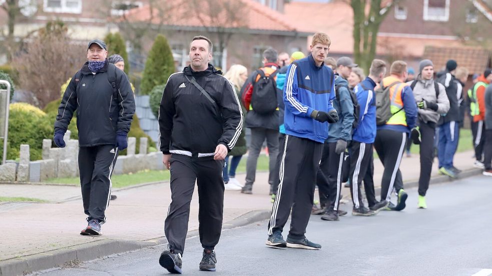 Betretene Mienen bei Mathias Cremer und Eike Walter. Pfalzdorf vergab einen Matchball und muss nun nach der Niederlage gegen Reepsholt gewaltig zittern. Nächste Woche geht es nach Südarle. Foto: Wilfried Gronewold