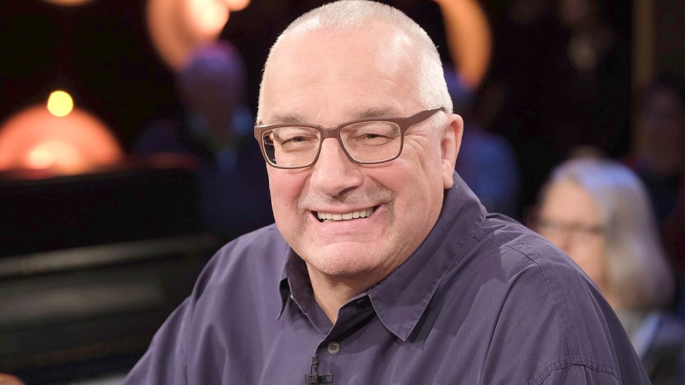 Fernsehkoch Rainer Sass zieht sich vom TV-Herd im NDR zurück. Foto: IMAGO/Stephan Wallocha