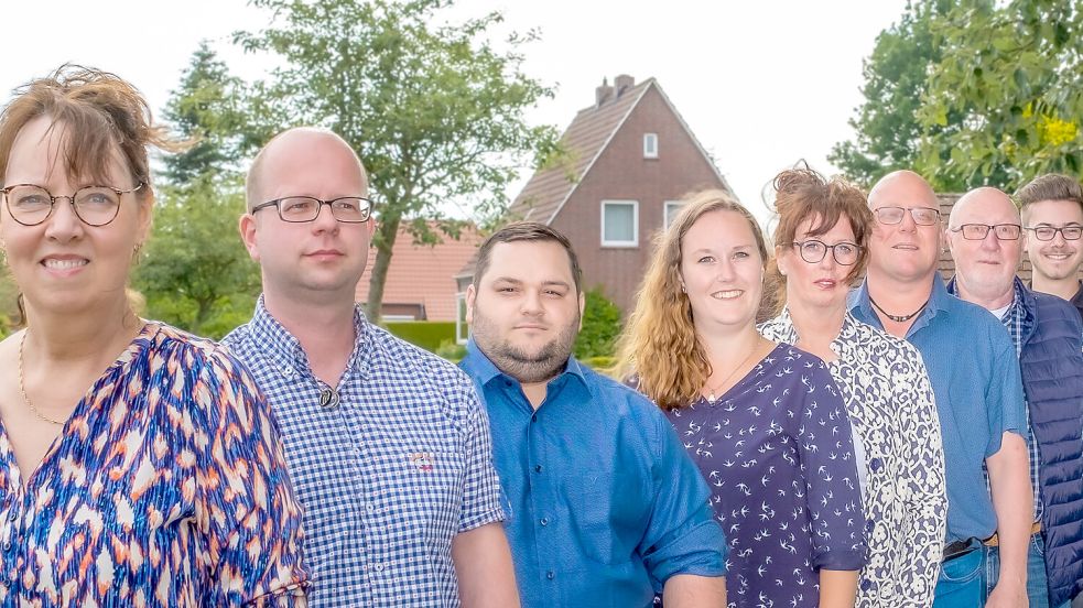 Da war die Welt noch in Ordnung: Heidi Schmidt (Fünfte von links) bei der Vorstellung der SPD-Kandidaten für Leezdorfer Rat im Sommer 2021. Foto: privat