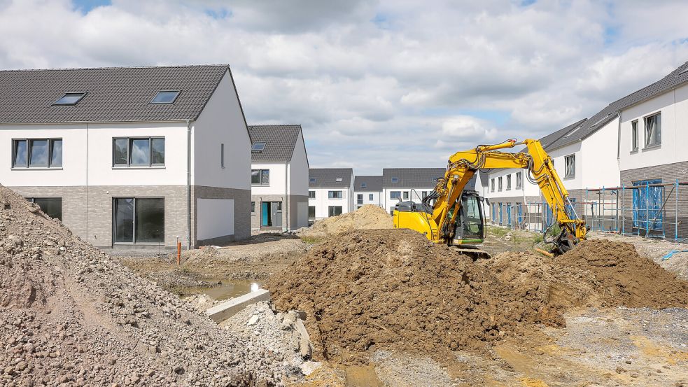 Für Haus- und Wohnungsbau braucht es heute viel Geld, Zeit und Nerven. Foto: IMAGO/Rupert Oberhäuser