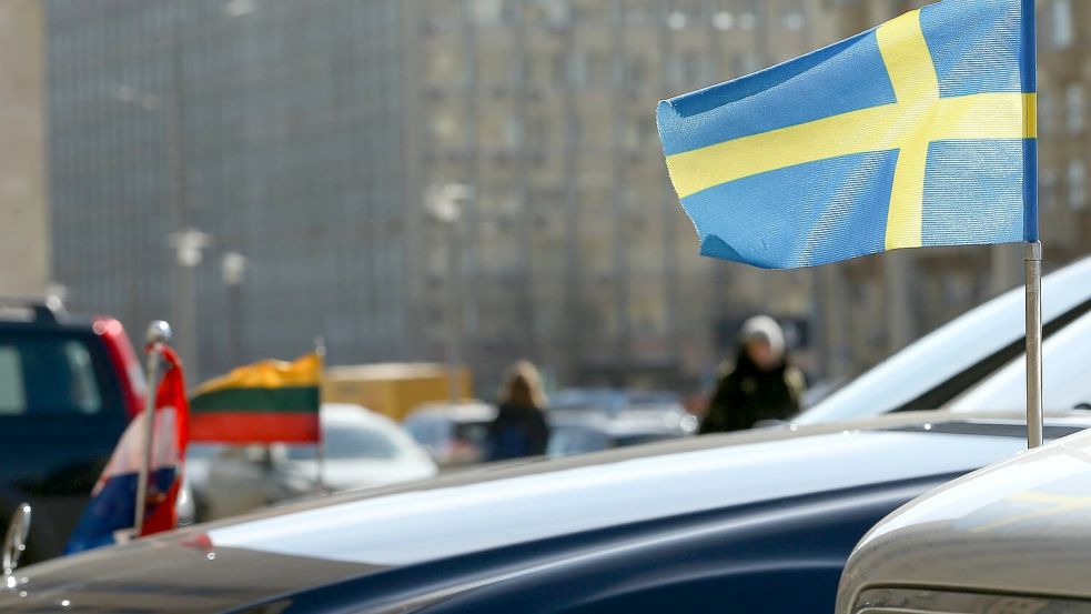 Mit den langsamen PKWs („A-Traktoren“) durften in Schweden bis vor Kurzem auch 15-Jährige fahren. Eine neue EU-Richtlinie will das Mindestalter nun auf 16 Jahre heben lassen. Foto: IMAGO/Mikhail Tereshchenko