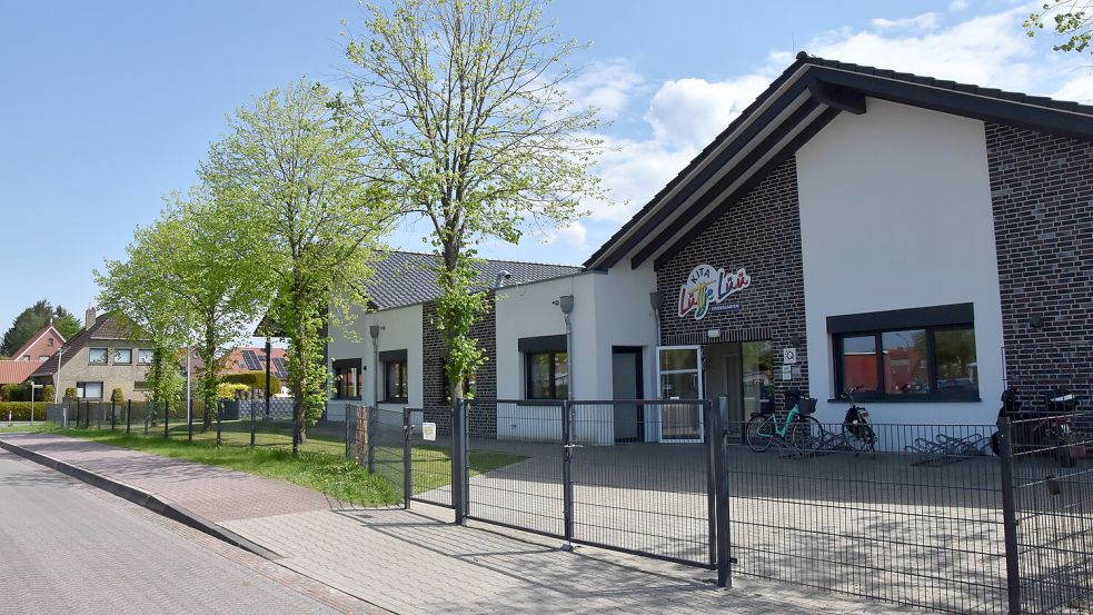 Geprüft werden soll, ob sich auf dem Dach der Kindertagesstätte „Lüttje Lüü“ in Rechtsupweg eine Photovoltaikanlage installiert lässt. Foto: Thomas Dirks