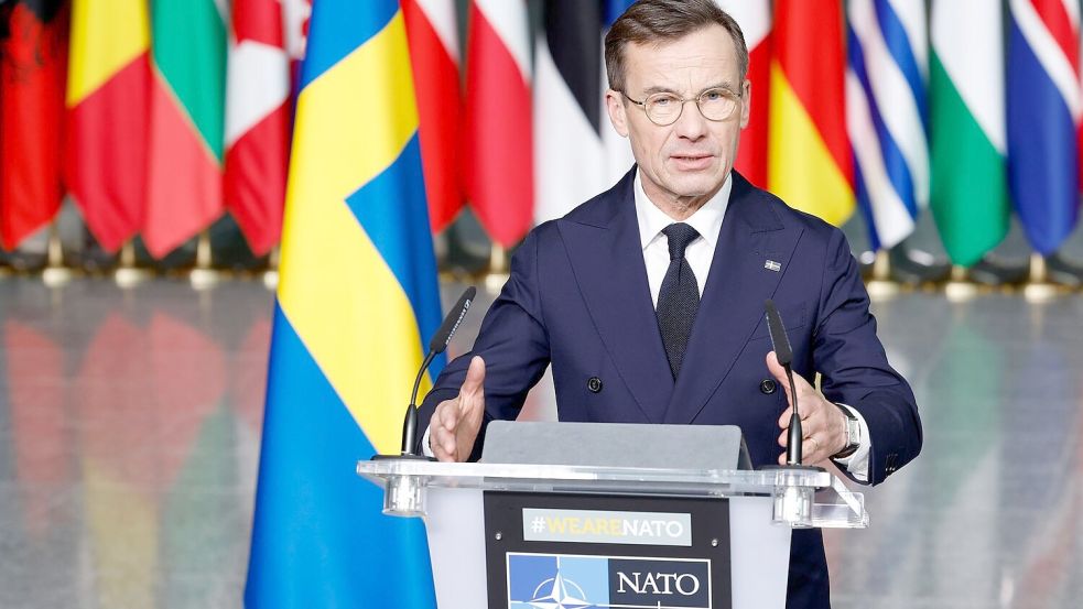 Der schwedische Ministerpräsident Ulf Kristersson spricht bei der Zeremonie zur Aufnahme Schwedens in die Nato in Brüssel. Foto: Geert Vanden Wijngaert/AP/dpa