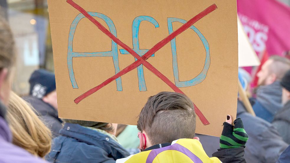 Die beiden Gegenkundgebungen – hier ein Symbolfoto aus Koblenz – zum ursprünglich geplanten AfD-Treffen in Moordorf finde trotz der offiziellen Absage statt. Foto: DPA