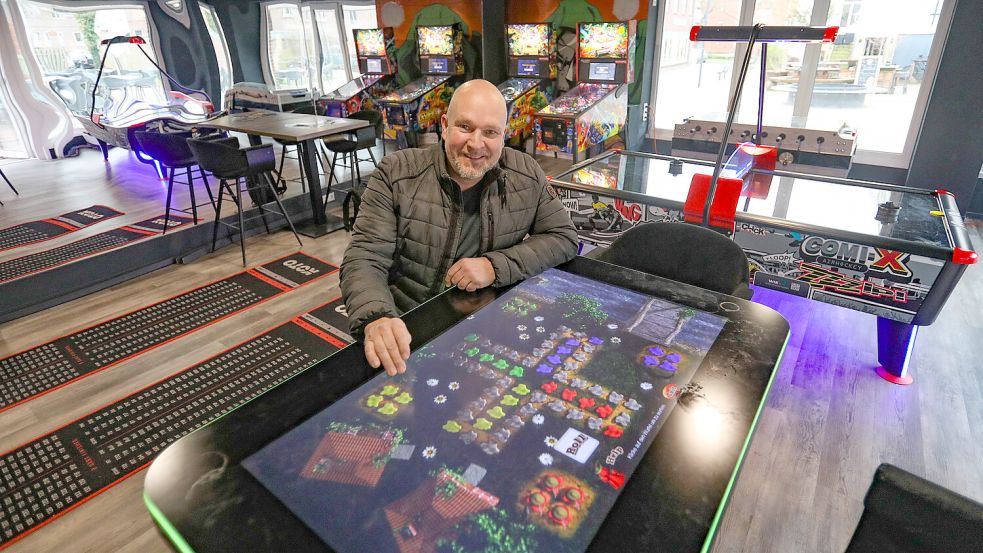 Arno Fecht in seiner neuen „Arcade im Carolinengang“. Foto: Romuald Banik