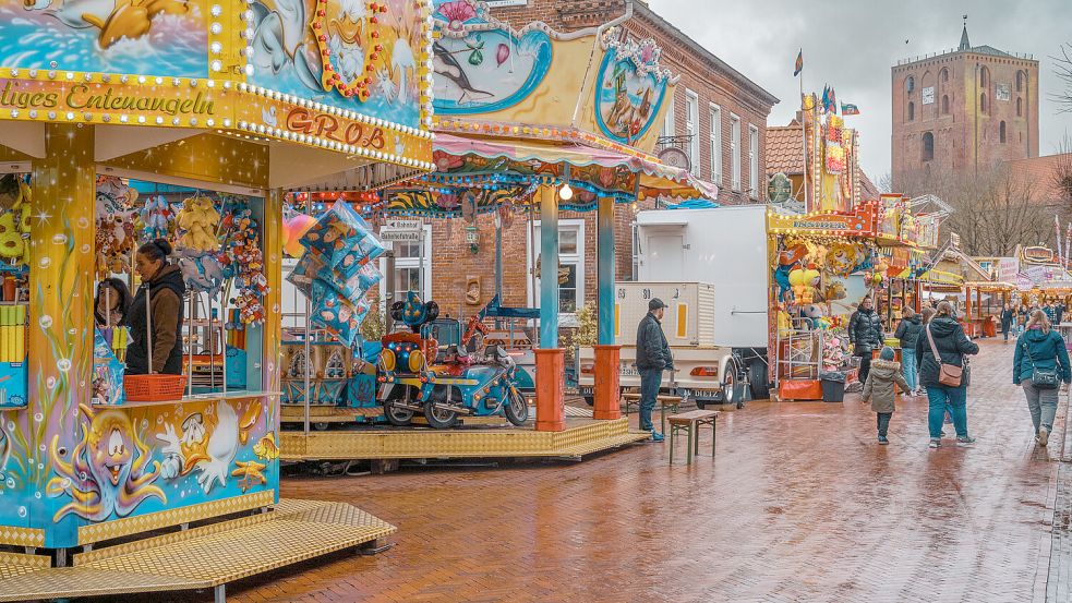 Für Kinder stehen Karussells bereit. Foto: Folkert Bents