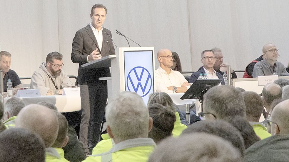 Markenchef Thomas Schäfer sprach in Emden ein deutliches Bekenntnis zum Standort aus. Foto: Volkswagen