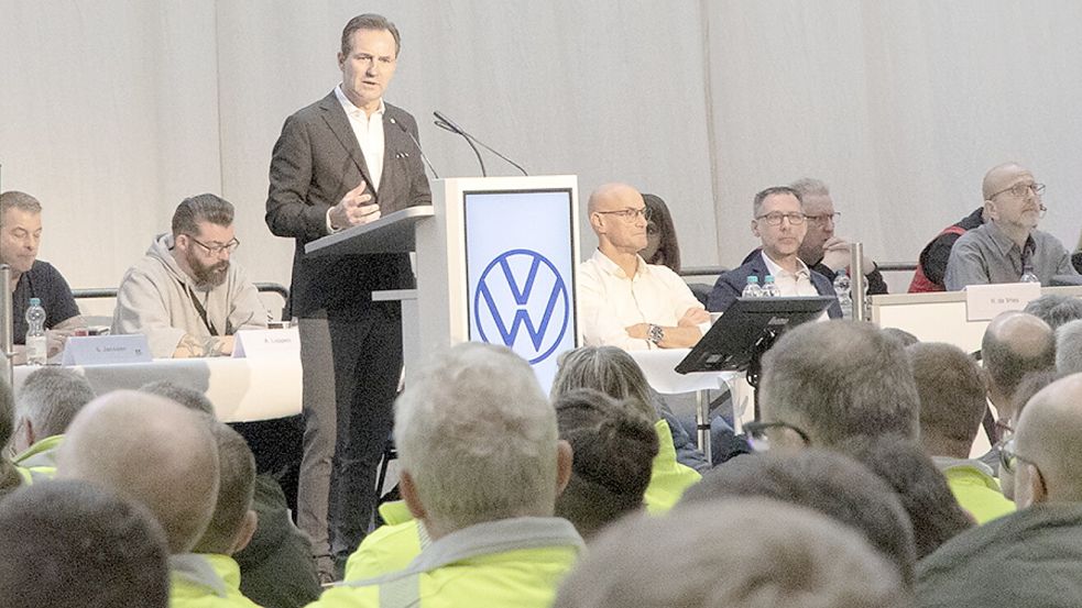 Markenchef Thomas Schäfer sprach in Emden ein deutliches Bekenntnis zum Standort aus. Foto: Volkswagen