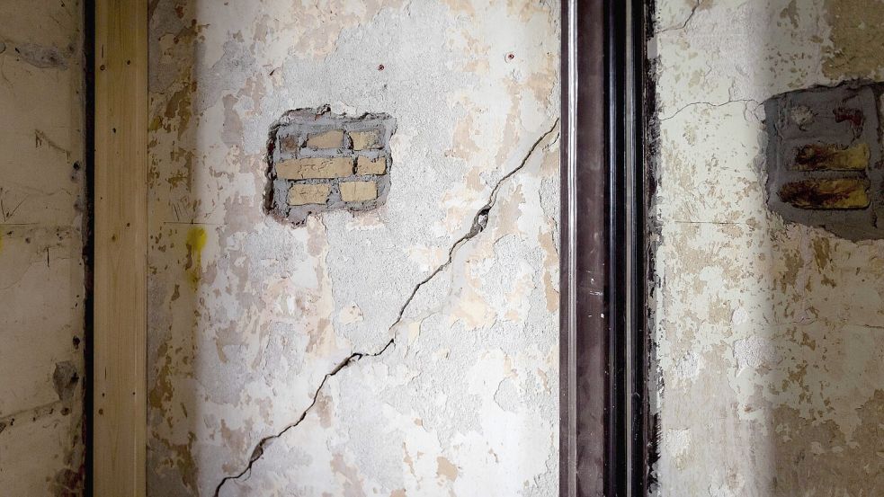 Auch in der niederländischen Provinz Groningen gibt es häufige Erdbeben, die Häuser beschädigen. Foto: IMAGO/ANP/SEM VAN DER WAL