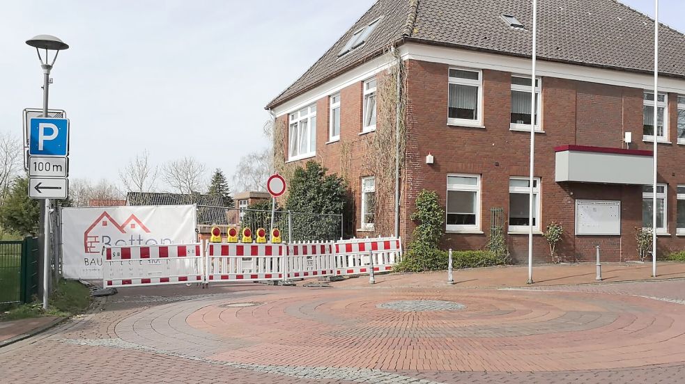 Die Durchfahrt durch die Straße Am Olldiek ist derzeit nicht möglich. Foto: Karin Böhmer