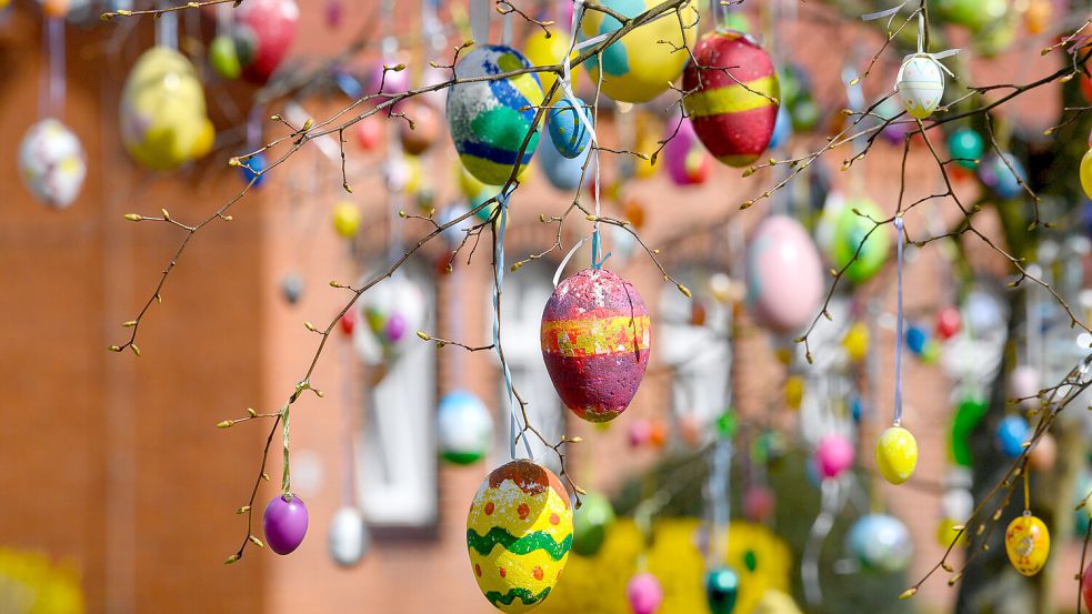 Bunt bemalte Eier gehören auch in anderen Ländern zur Ostertradition. Und doch wird Ostern in Europa mit ganz unterschiedlichen Bräuchen begangen. Foto: dpa/Klaus-Dietmar Gabbert