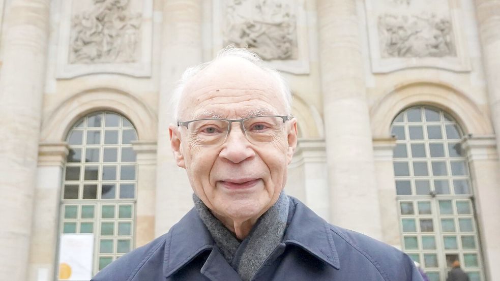 Hans Joachim Meyer ist tot. Der fühere ZdK-Präsident ist im Alter von 87 Jahren gestorben. Foto: Jörg Carstensen/dpa