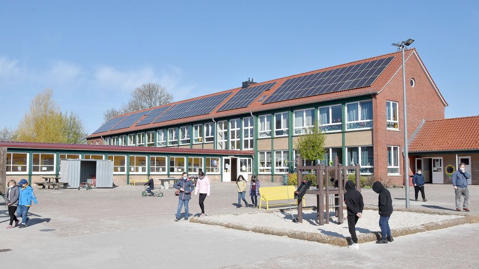 An der David-Fabricius-Grundschule in Osteel sorgt man sich um die Verkehrssicherheit der Kinder. Foto: Thomas Dirks