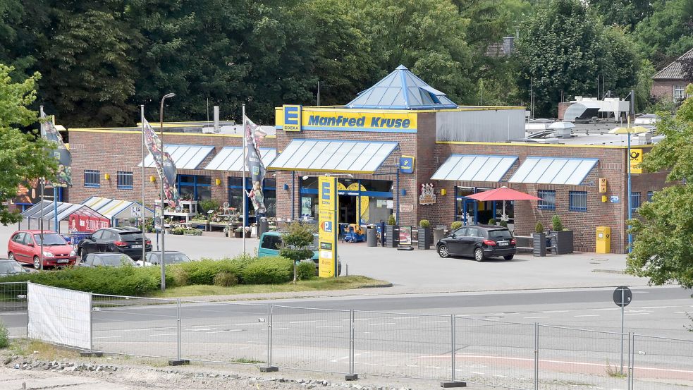 Am Standort des Edeka-Marktes in Marienhafe wird eine neue Aldi-Filiale entstehen. Die Planung ist so gut wie beendet. Foto: Thomas Dirks