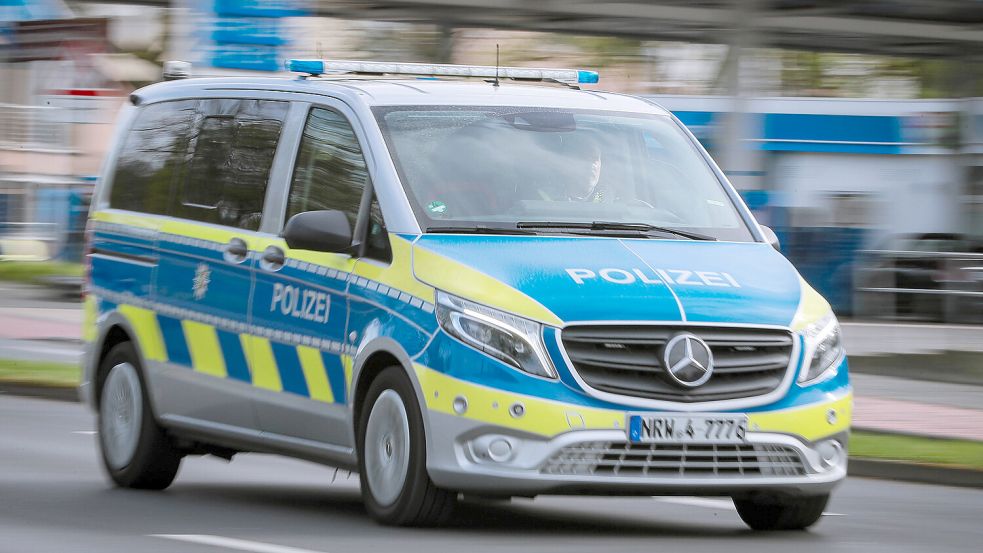 Einsatzkräfte haben in einer Wohnung in Bonn ein totes Baby gefunden. Foto: IMAGO/Maximilian Koch