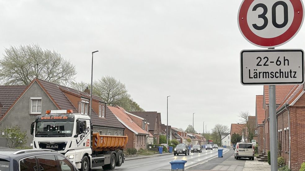 In der Nacht gilt bereits eine reduzierte Geschwindigkeit im Burggraben. Das reicht den Nordern aber nicht. Foto: Rebecca Kresse