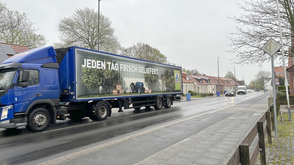 Zulieferer zur Gewerbestraße sollen nach Willen der Politik künftig gar nicht mehr durch die Innenstadt, sondern über die Ortsumgehung (B 72) fahren. Foto: Rebecca Kresse