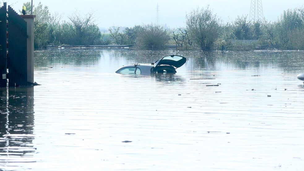 Hochwasser nach heftigen Regenfällen im November 2023 in der Toskana. Foto: Adriano Conte/LaPresse/AP/dpa