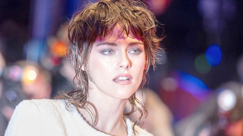 Eine Frisur, die kein Geschlecht kennt: Auch die Schauspielerin Kristen Stewart trägt Vokuhila. Foto: Monika Skolimowska/dpa
